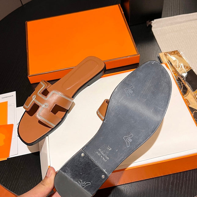 0RAN SANDAL Calfskin Sandstone