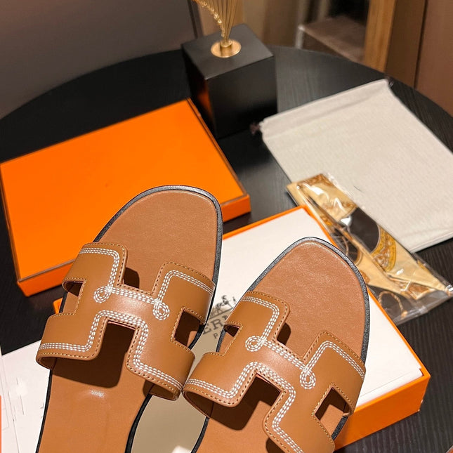 0RAN SANDAL Calfskin Sandstone