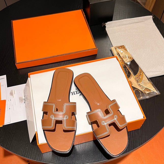 0RAN SANDAL Calfskin Sandstone