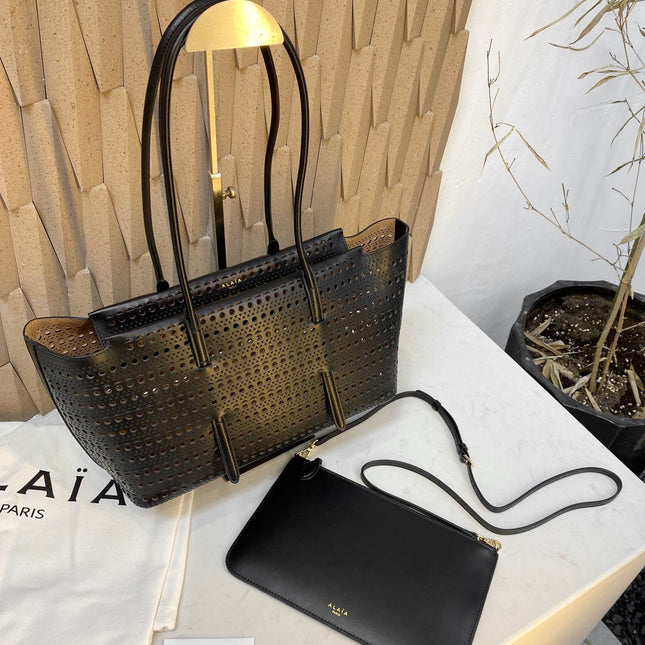 NEO MINA 32 BAG IN BLACK VIENNE CALFSKIN