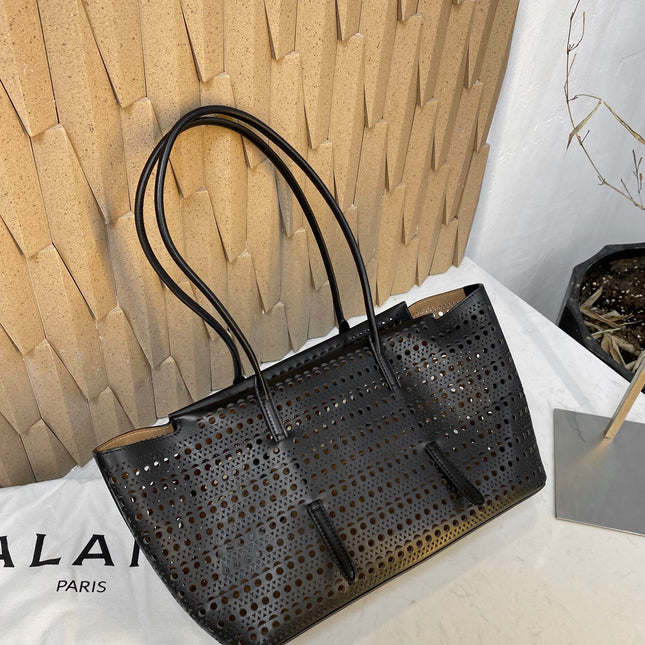 NEO MINA 32 BAG IN BLACK VIENNE CALFSKIN