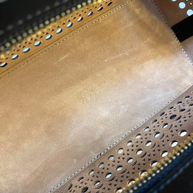 NEO MINA 20 BAG IN BLACK VIENNA CALFSKIN