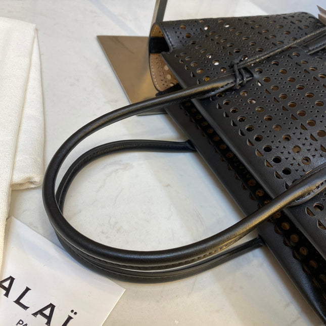 NEO MINA 20 BAG IN BLACK VIENNA CALFSKIN