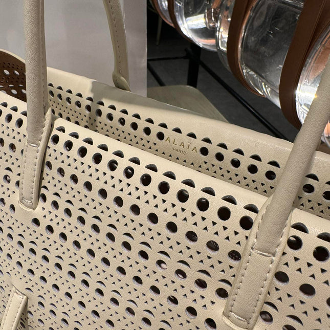 NEO MINA 32 BAG IN CHINO VIENNE CALFSKIN