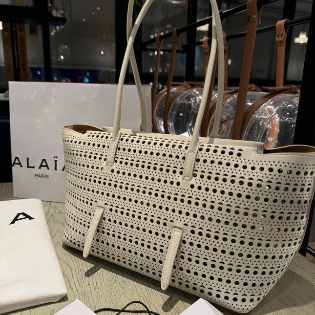 NEO MINA 32 BAG IN CHINO VIENNE CALFSKIN