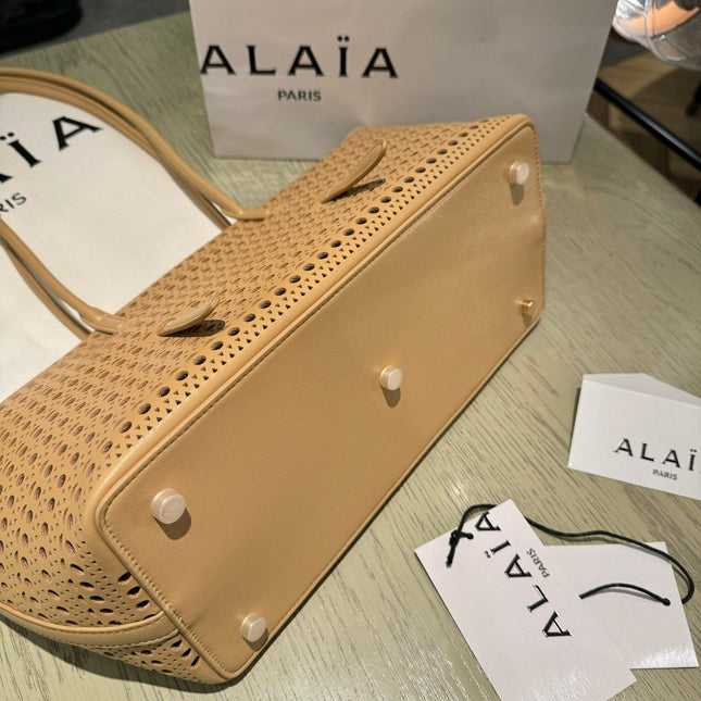 NEO MINA 32 BAG IN HARVEST GOLD VIENNE CALFSKIN