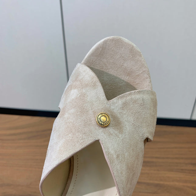 FLAT SLIPPERS IN LIGHT PINK SUDUE