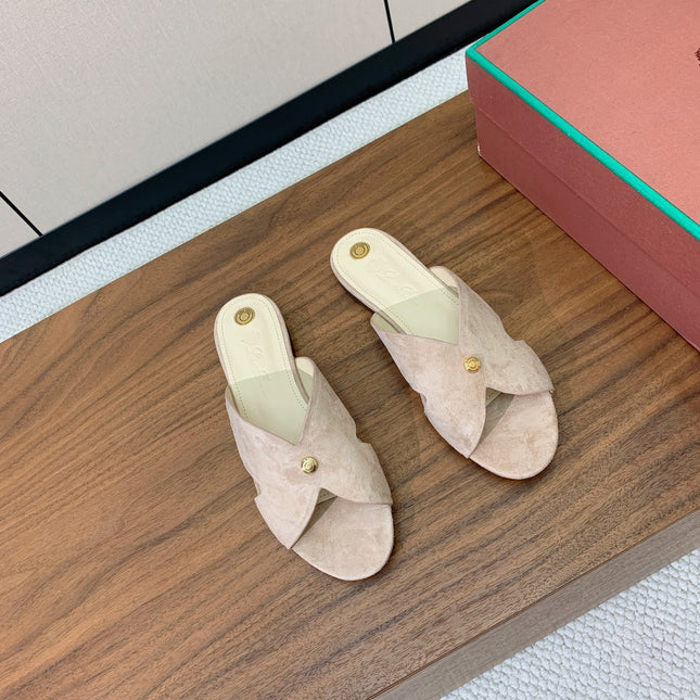 FLAT SLIPPERS IN LIGHT PINK SUDUE