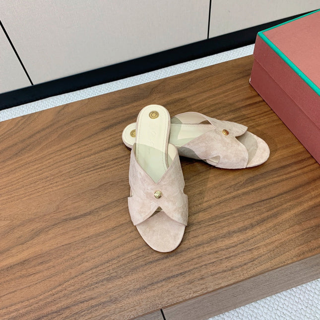 FLAT SLIPPERS IN LIGHT PINK SUDUE