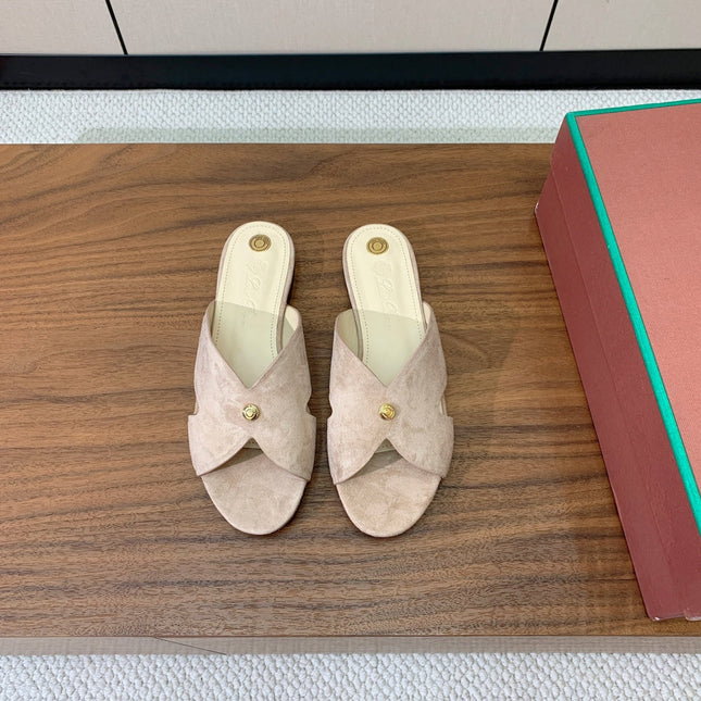 FLAT SLIPPERS IN LIGHT PINK SUDUE