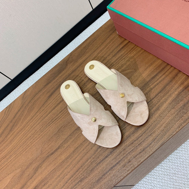 FLAT SLIPPERS IN LIGHT PINK SUDUE