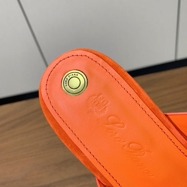 FLAT SLIPPERS IN ORANGE SUDUE