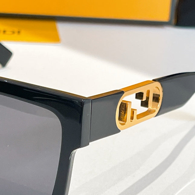 OVERSIZED FF DIAMONDS SQUARE FRAME SUNGLASSES FE40181 IN ACETATE