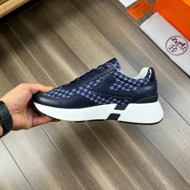 HM PRINTED SNEAKER NAVY TOTEM FABRIC