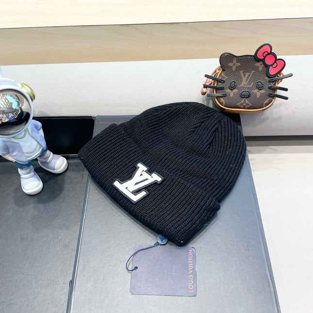 BEANIE HAT IN BLACK WOOL 435027