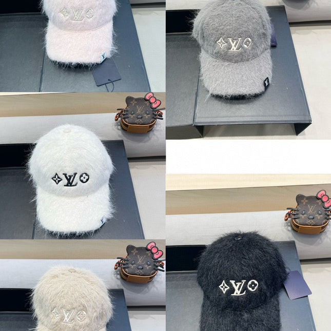 BASEBALL CAP IN PASTEL PINK RABBIT FUR 434934