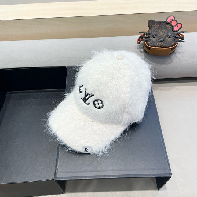 BASEBALL CAP IN WHITE RABBIT FUR 434935