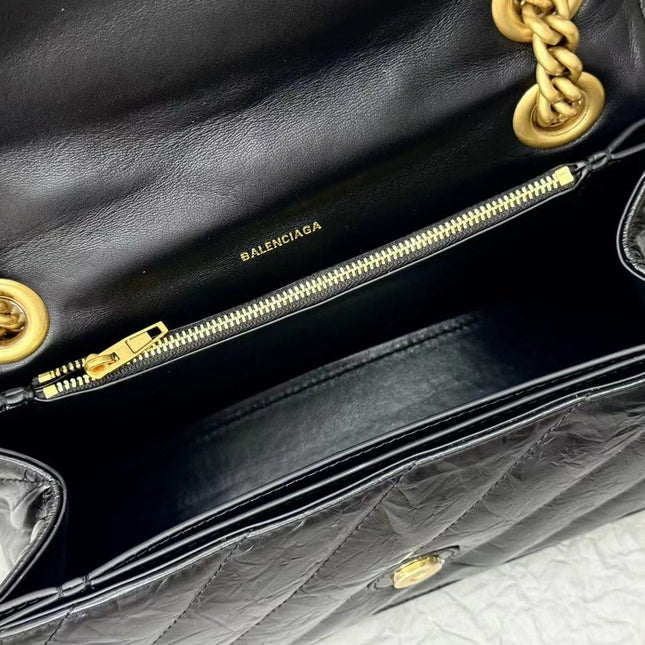 CRUSH MEDIUM CHAIN BAG 31 IN BLACK QUILTED CRUSHED CALFSKIN GOLD HARDWARE