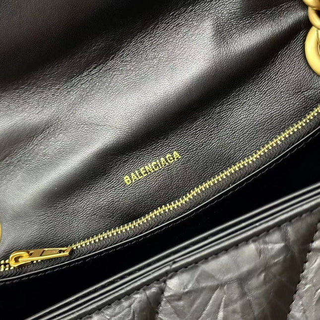 CRUSH MEDIUM CHAIN BAG 31 IN BLACK QUILTED CRUSHED CALFSKIN GOLD HARDWARE