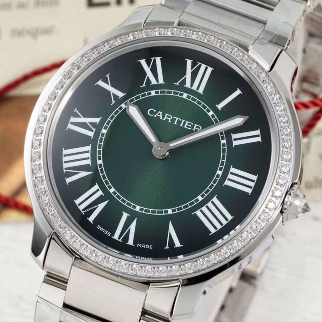 RONDE MUST DE CARTIER WATCH SILVER CASE AND GREEN DIAL WITH CRYSTALS
