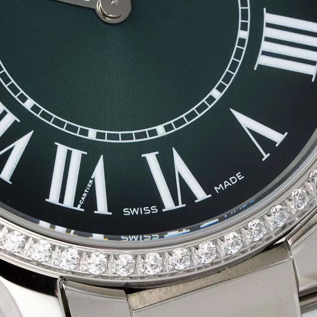 RONDE MUST DE CARTIER WATCH SILVER CASE AND GREEN DIAL WITH CRYSTALS