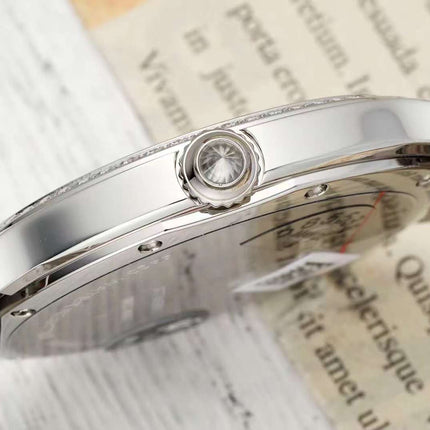 RONDE MUST DE CARTIER WATCH SILVER CASE AND GREEN DIAL WITH CRYSTALS