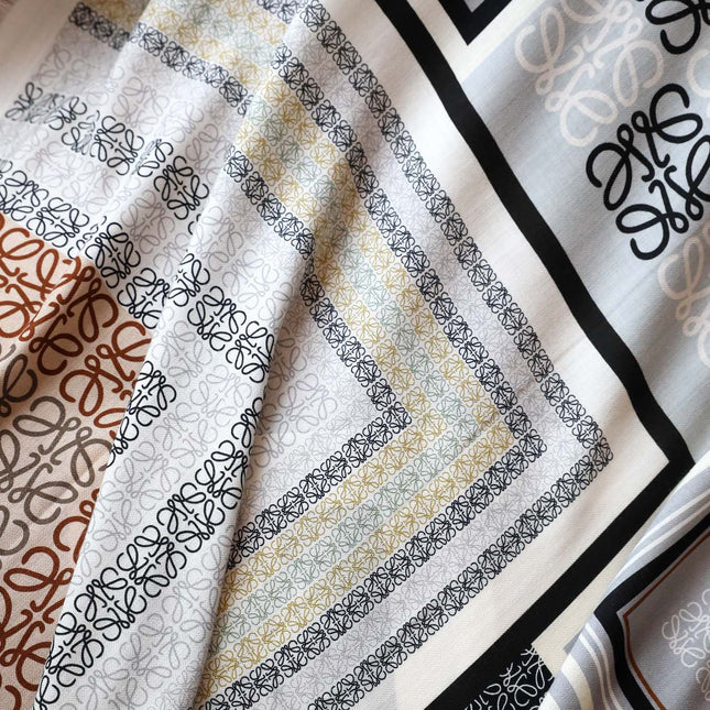 ANAGRAM SQUARE 140 CM SCARF IN COLORFUL SILK AND CASHMERE 413600
