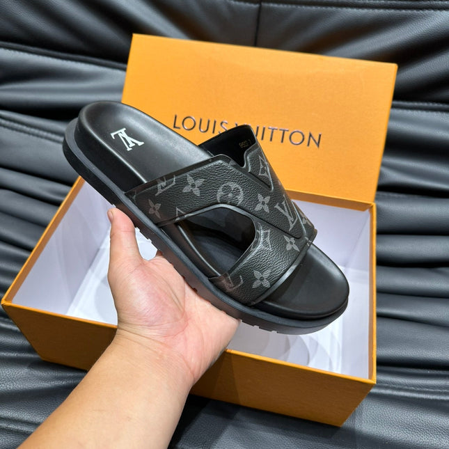 LV OASIS MULE IN BLACK MONOGRAM CALFSKIN