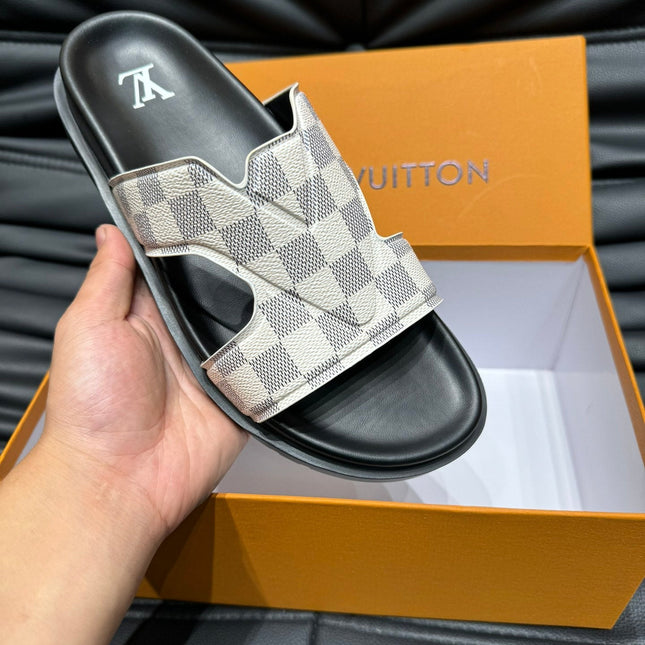 LV OASIS MULE IN WHITE DAMIER CALFSKIN