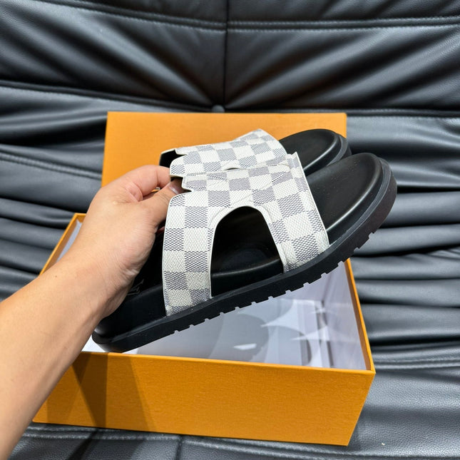LV OASIS MULE IN WHITE DAMIER CALFSKIN