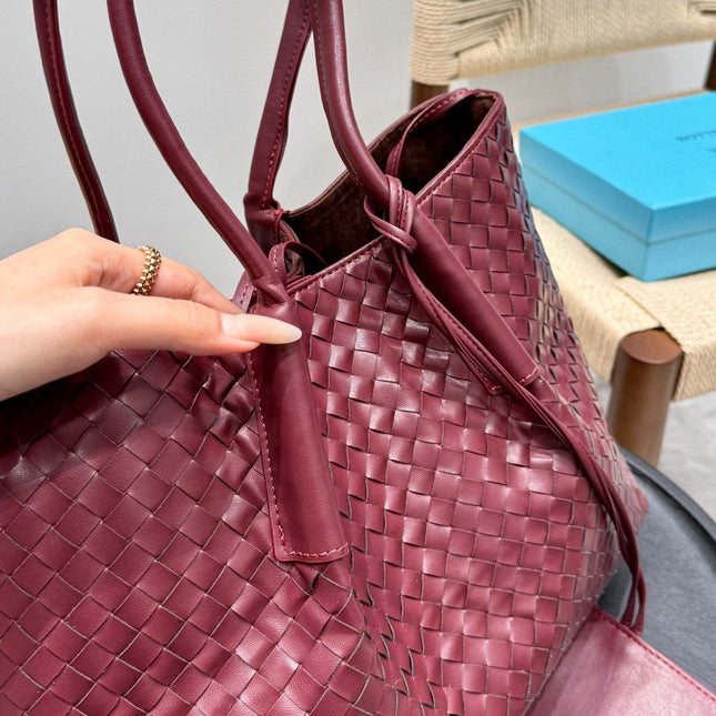 PINACOTECA TOTE BAG 38 IN BURGUNDY CALFSKIN