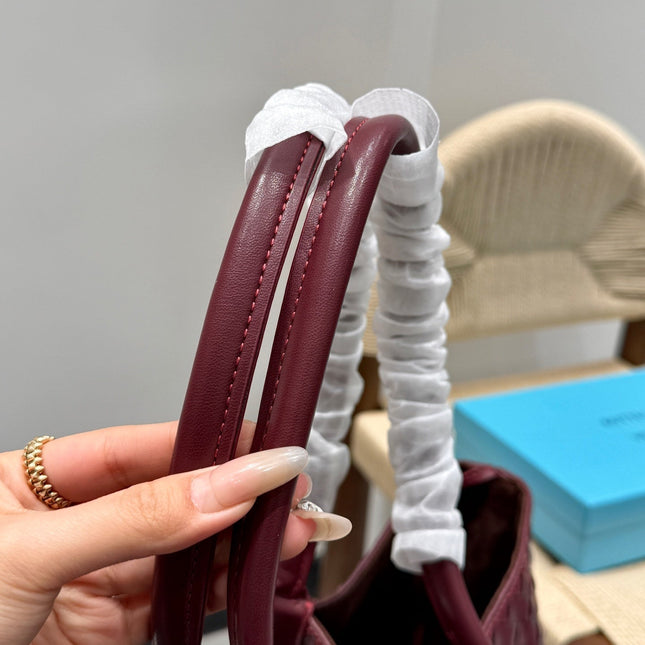PINACOTECA TOTE BAG 38 IN BURGUNDY CALFSKIN