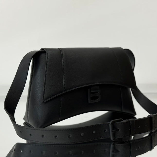 DOWNTOWN S CROSSBODY BAG 30 IN BLACK SOFT LAMBSKIN