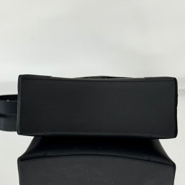 DOWNTOWN S CROSSBODY BAG 30 IN BLACK SOFT LAMBSKIN