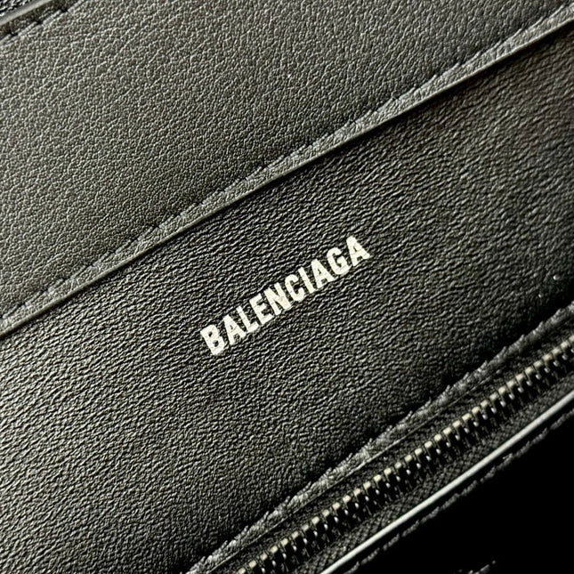 DOWNTOWN S CROSSBODY BAG 30 IN BLACK SOFT LAMBSKIN