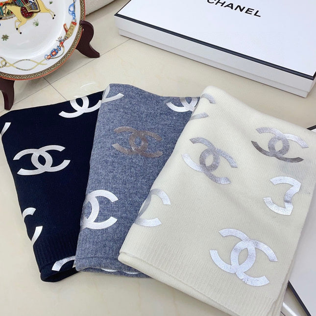 SCARF 190 CM IN NAVY BLUE CASHMERE WITH SILVER LOGO 401171