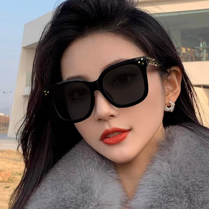 TRIOMPHE SQUARE SUNGLASS 58015 IN ACETATE