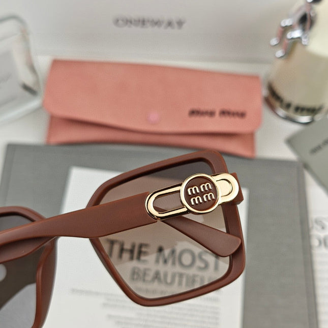 RUNWAY SQUARE SUNGLASSES 59905 IN ACETATE