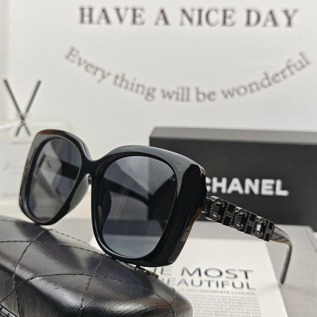 SQUARE SUNGLASSES 55133 IN ACETATE METAL FRAME
