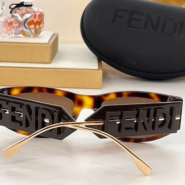 EMBOSSED LOGO ROMA RECTANGULAR FRAME SUNGLASSES FE40108U IN ACETATE
