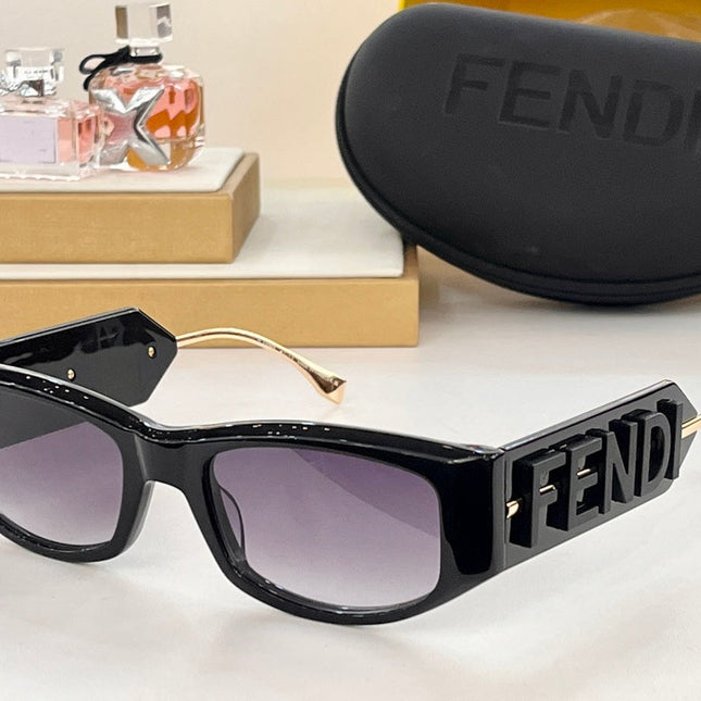 EMBOSSED LOGO ROMA RECTANGULAR FRAME SUNGLASSES FE40108U IN ACETATE
