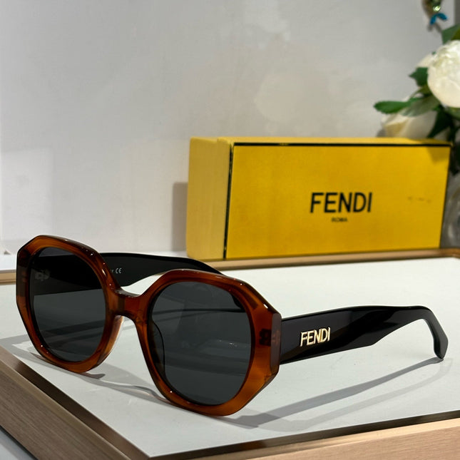 FEN EVOLUTION CHUNKY GEOMETRIC FRAME SUNGLASSES FE40118 IN ACETATE
