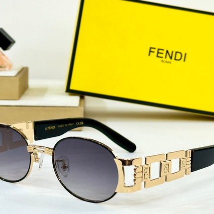 FIRST CRYSTAL OVAL FRAME SUNGLASSES 7076 IN METAL