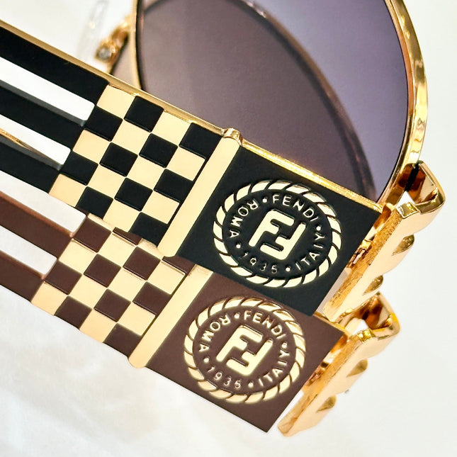 FIRST CRYSTAL CHUNKY OVAL FRAME SUNGLASSES 7078 IN METAL