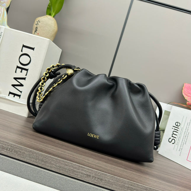 LOE MEDIUM 30 FLAMENCO PURSE BUCKET IN BLACK LAMBSKIN