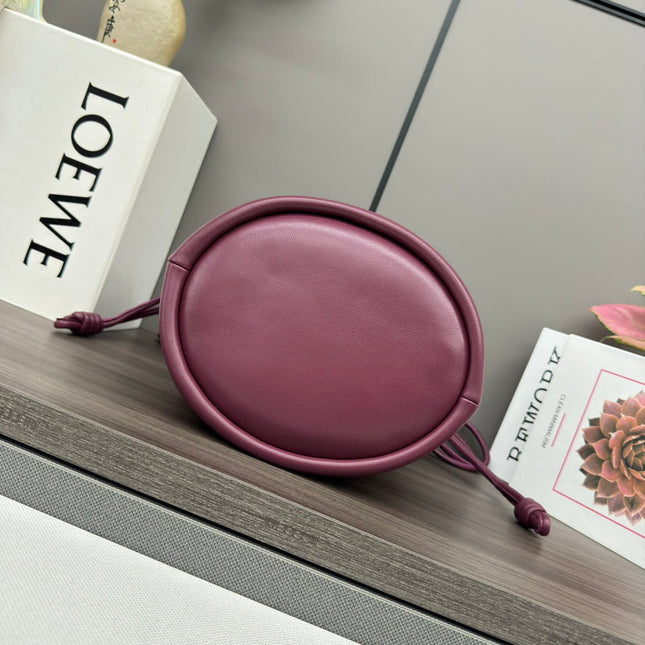 LOE 32 FLAMENCO PURSE BUCKET IN PLUM PURPLE LAMBSKIN