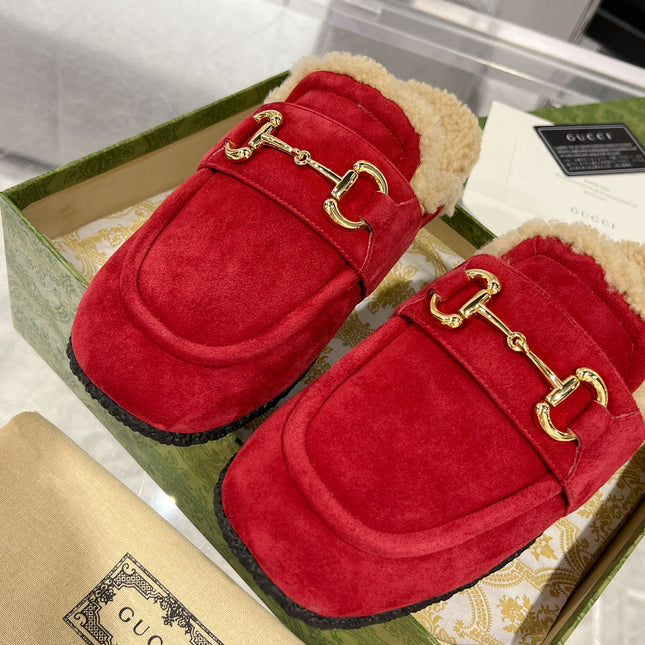 HORSEBIT MULE IN RED SUEDE AND FLEECE LINING