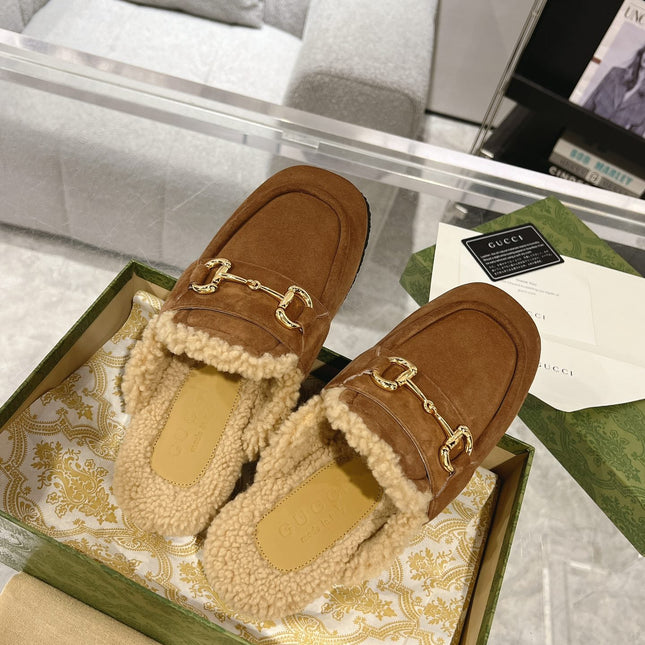 HORSEBIT MULE IN BROWN SUEDE AND FLEECE LINING