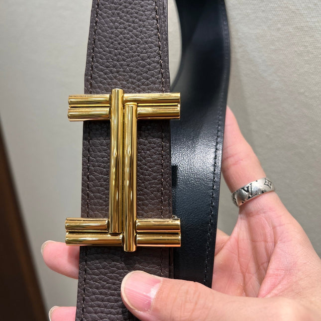 HM TRAVERSE BELT BUCKLE & REVERSIBLE CHOCOLATE BROWN AND BLACK LEATHER STRAP 38 MM GOLD HARDWARE