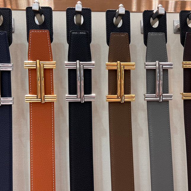 HM TRAVERSE BELT BUCKLE & REVERSIBLE NAVY BLUE LEATHER STRAP 38 MM SILVER HARDWARE